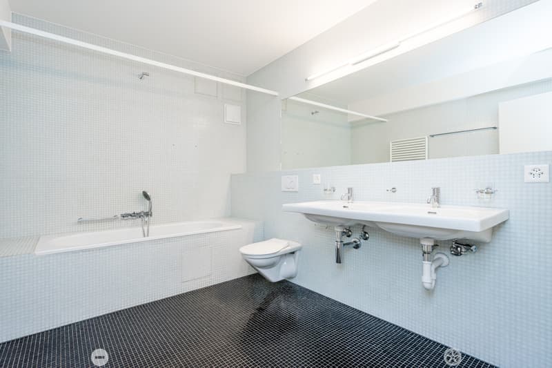Erleben Sie 142m2 modernstes Wohnparadies im Herzen von Biel! (7)