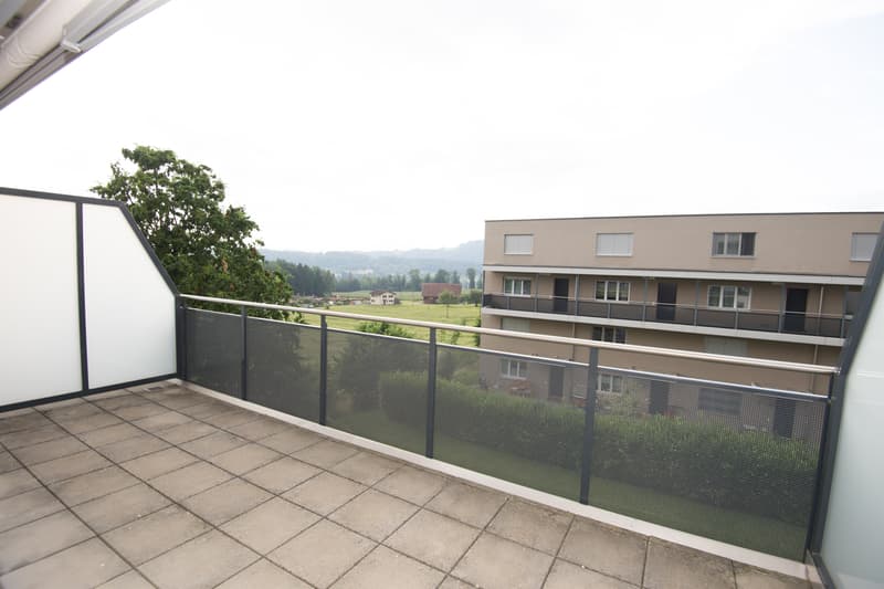 Maisonette-Wohntraum mit zwei Balkonen und herrlichem Alpenpanorama (5)