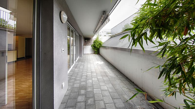 Moderne Wohlfühloase im Untergeschoss mit Sitzplatz (6)