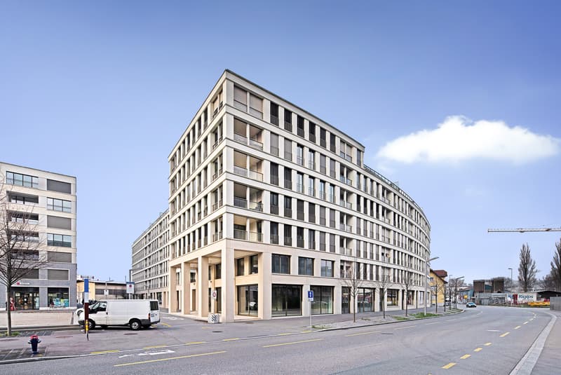 Moderne und zentrale Familienwohnung (3)