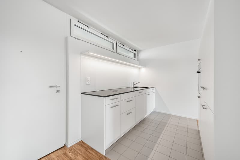 Urban wohnen im Herzen von Emmen moderne 2.5-Zimmer-Wohnung mit Balkon (4)