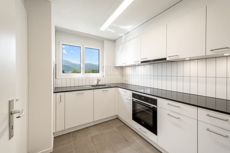 Modernes Wohnen mit Ausblick - sanierte 3.5 Zimmer-Maisonette (3)