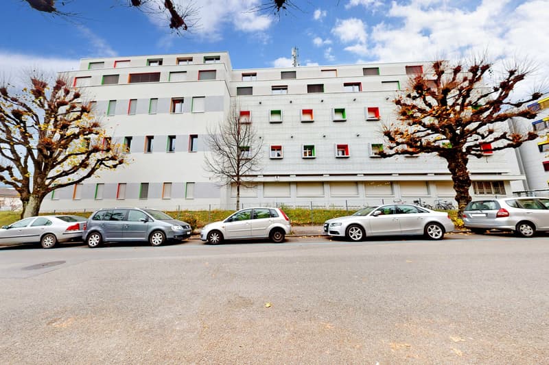 Place de parc extérieure à louer (1)