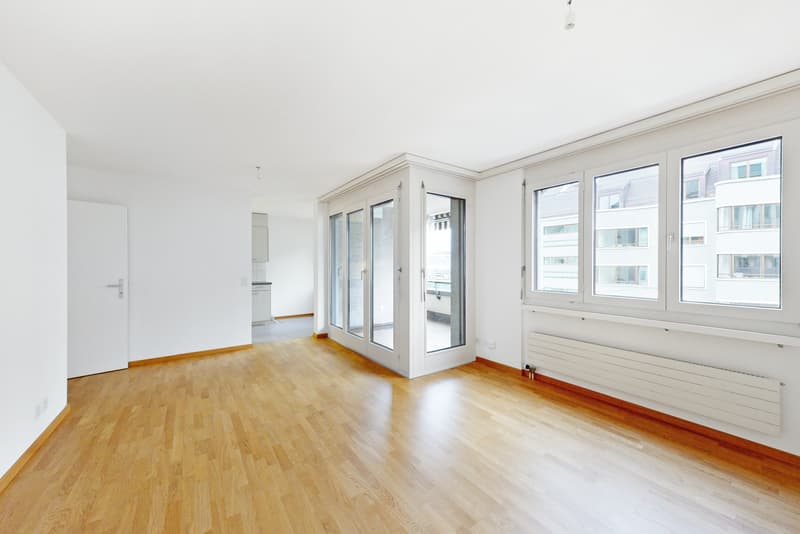 Toll gelegene Wohnung in Oerlikon! (2)