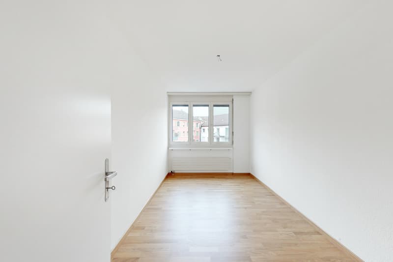 Toll gelegene Wohnung in Oerlikon! (4)