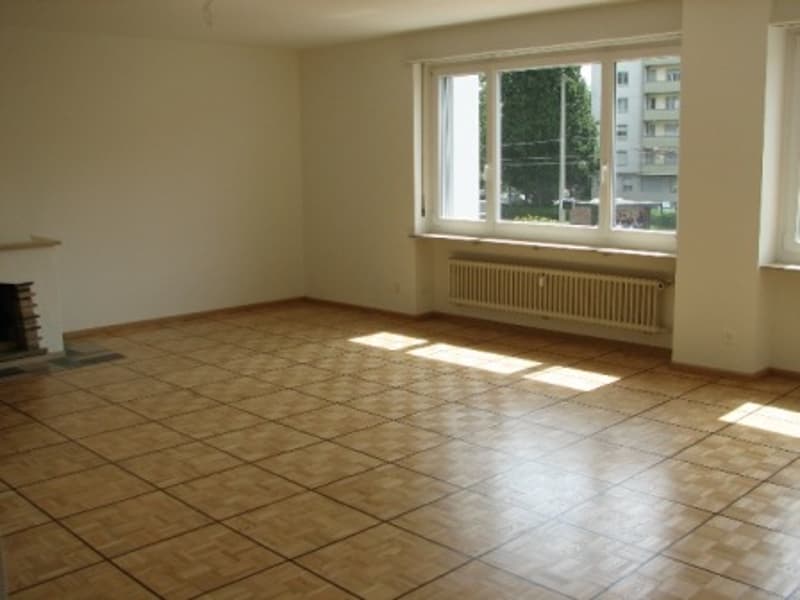 Am neu gestalteten Karl Barth-Platz (2)