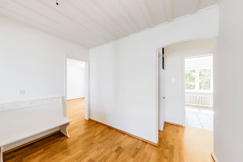 Grosszügige Wohnung an beliebter Lage (3)