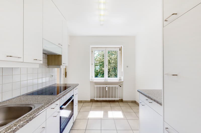 Grosszügige Wohnung an beliebter Lage (5)