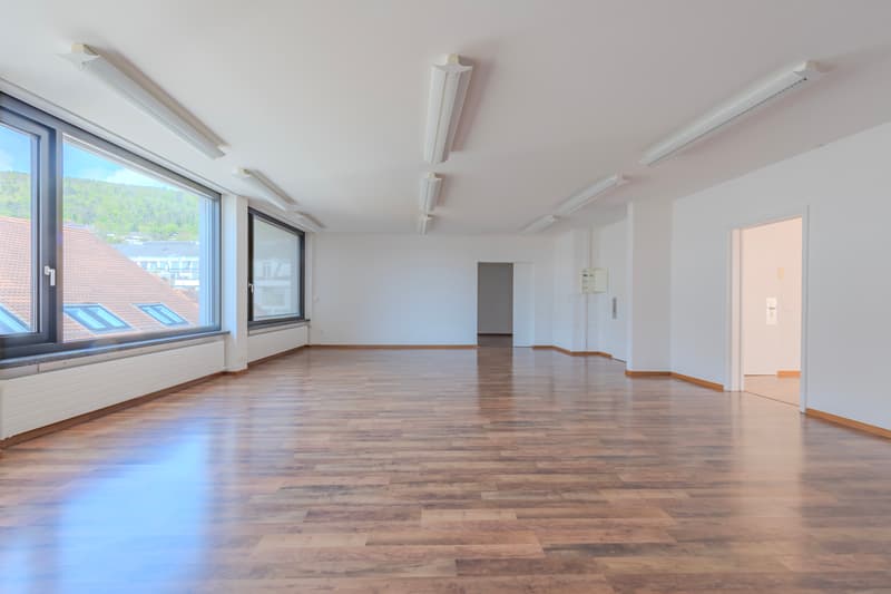Moderne Büroräumlichkeiten im Herzen von Biel ab sofort verfügbar! (5)