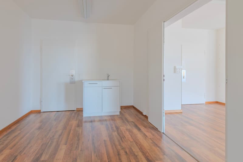 Moderne Büroräumlichkeiten im Herzen von Biel ab sofort verfügbar! (4)