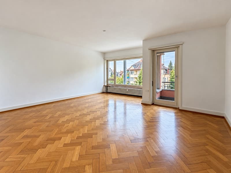 Grosszügige Wohnung an zentraler Lage (3)