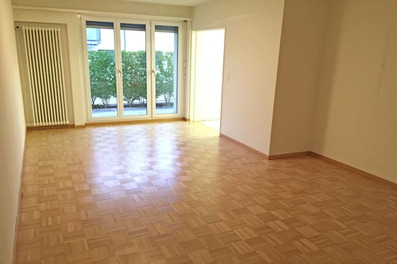 Attraktive Wohnung mit Gartensitzplatz (2)
