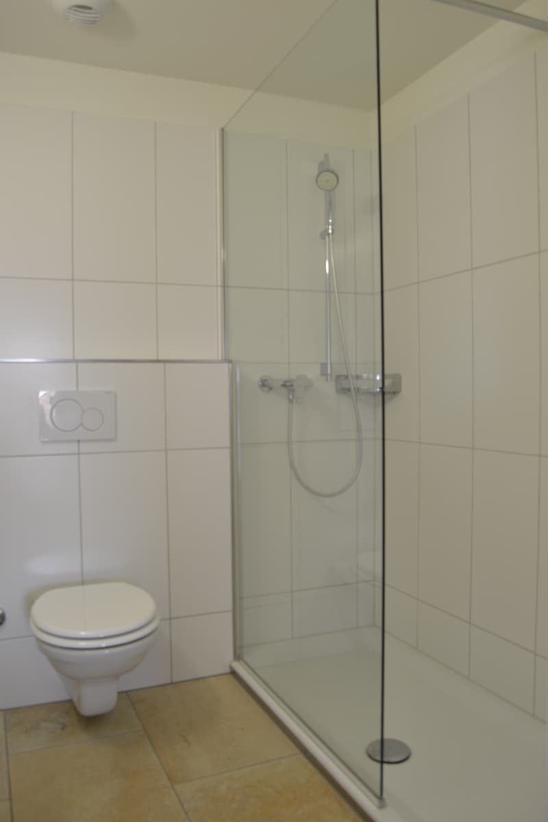 Moderne Wohnung an zentraler Lage in Wollishofen mit zwei Loggias (9)