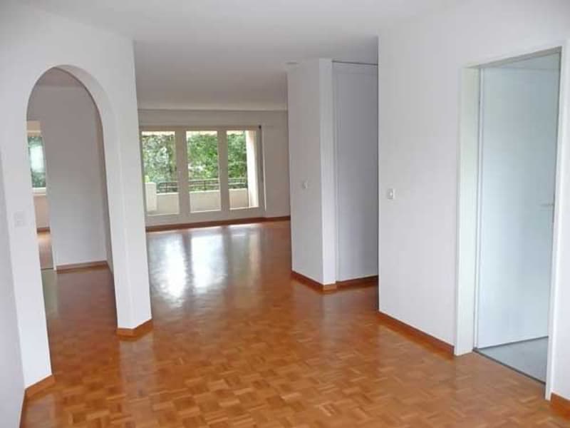 Wohnung mit Gartensitzplatz im neuem Stil! (2)