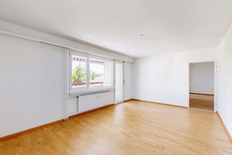 Helle Wohnung in beliebter, ruhiger Lage mit grossem Balkon.... (7)