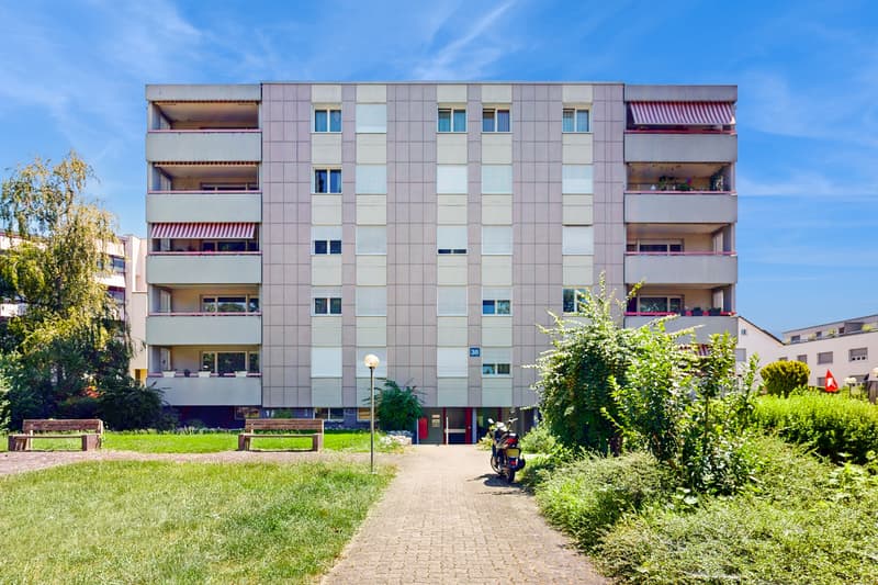 Helle Wohnung in beliebter, ruhiger Lage mit grossem Balkon.... (1)