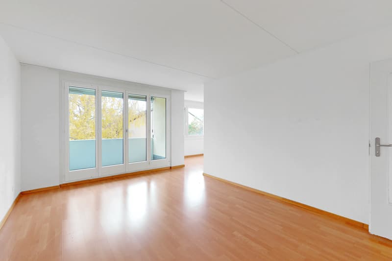 Grosszügige Familienwohnung mit Sicht ins Grüne (5)