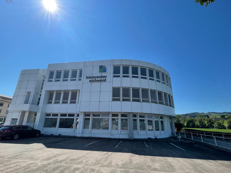 Representative business location with excellent connections in Sempach-Station (1)