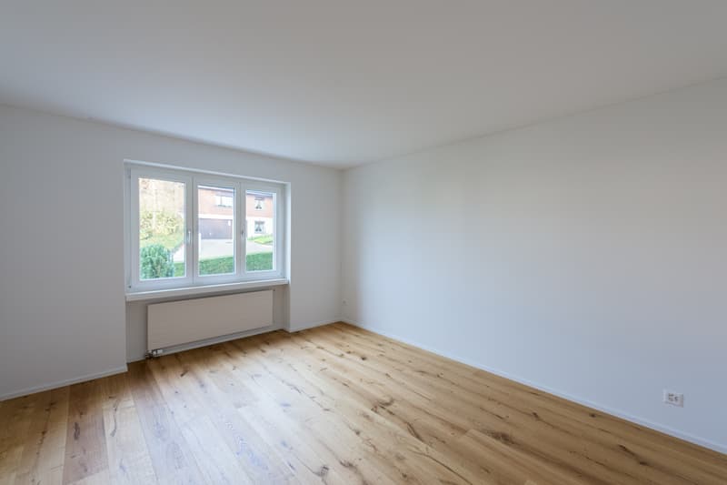 Charming 3-room apartment - completely renovated (2)