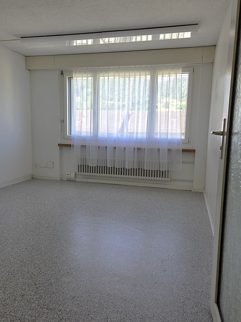 Espace de bureau au centre de Horw (9)