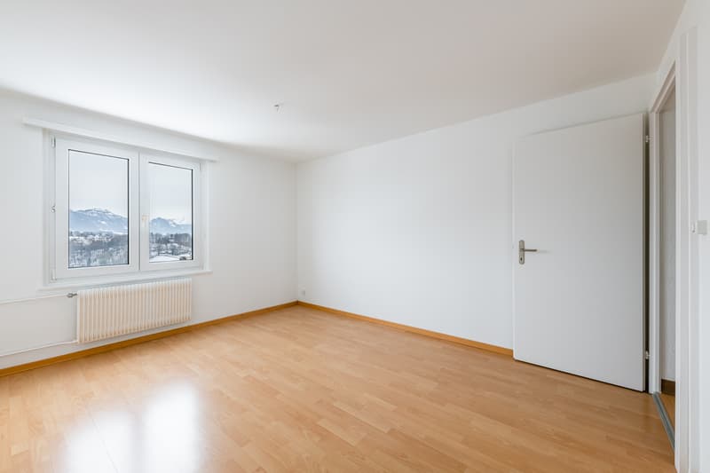 Kleine 3 Zimmer-Wohnung mit viel Ruhe (3)