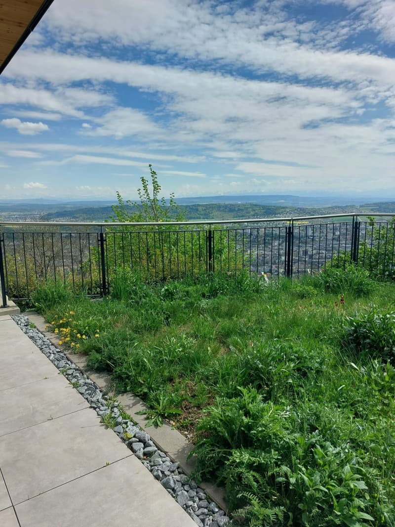 Casa unifamiliare moderna di 4,5 locali con vista panoramica a Evilard (17)