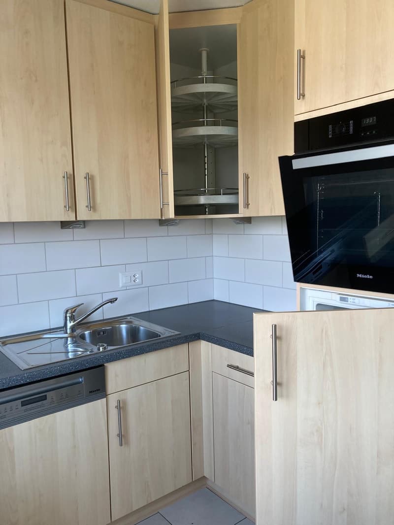 Charmant appartement 4 pièces avec balcon dans un quartier calme de Gerolfingen (2)