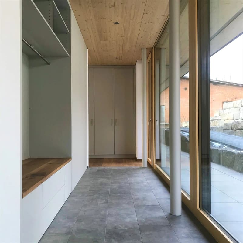 Casa unifamiliare moderna di 4,5 locali con vista panoramica a Evilard (3)