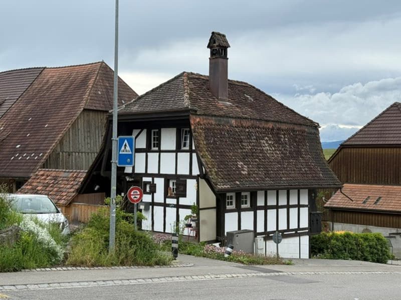 Charmante teilmöblierte 2-Zimmer-Maisonettewohnung in Kallnach (1)