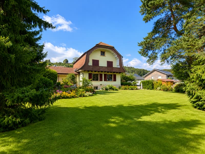 Attraktives Bauland mit bestehenden Bauten in Safnern – 2'212 m² mit viel Potenzial (1)