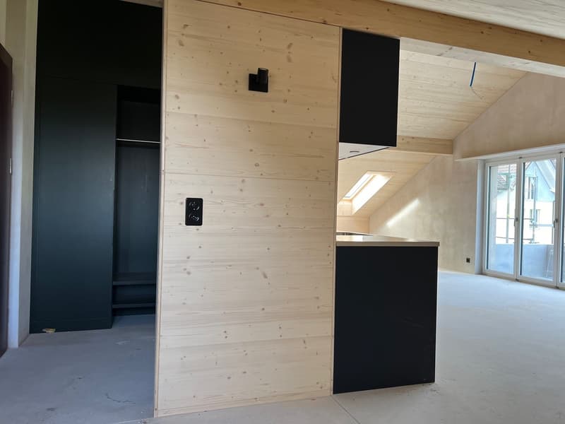 Grosszügige 5.5-Zimmer-Wohnung mit Balkon in Kehrsatz (2)