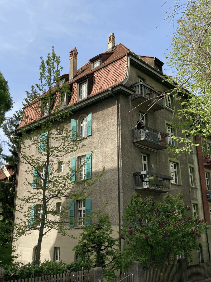 4-Zimmerwohnung mit Mansarde und eigener Waschmaschine/Tumbler (1)