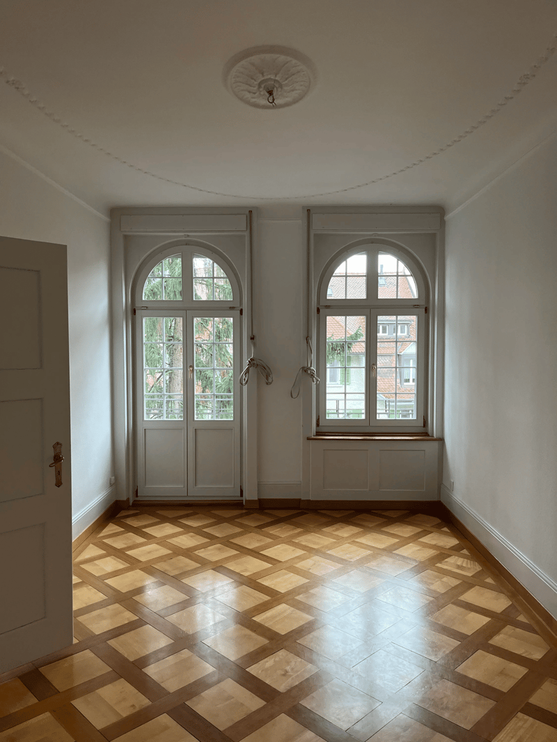 4-Zimmerwohnung mit Mansarde und eigener Waschmaschine/Tumbler (2)