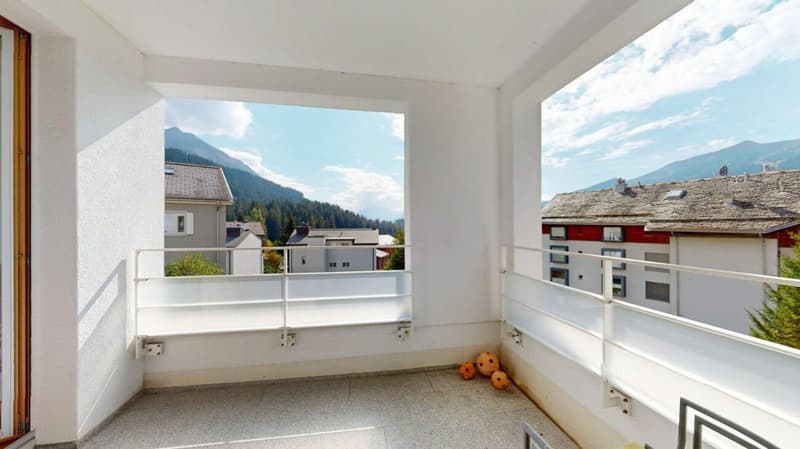 Schöne 5.5 Zimmer Maisonette-Wohnung an zentraler Lage (14)