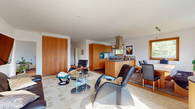 Schöne 5.5 Zimmer Maisonette-Wohnung an zentraler Lage (2)