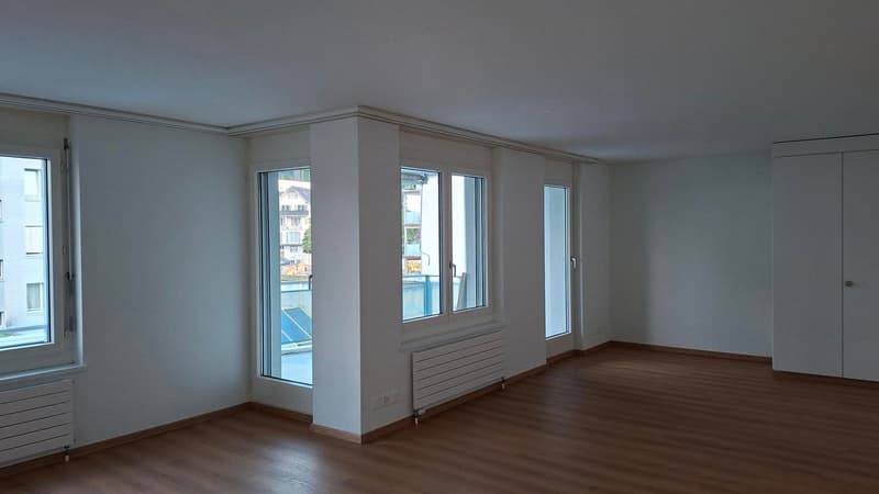 Espaces commerciaux attractifs à louer – divisibles en 2 unités (2)