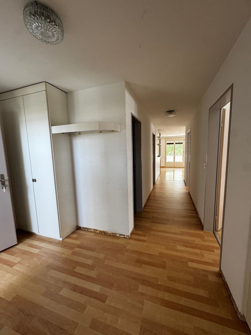 Helle 4.5-Zimmer-Wohnung mit Balkon in Luzern-Reussbühl (2)