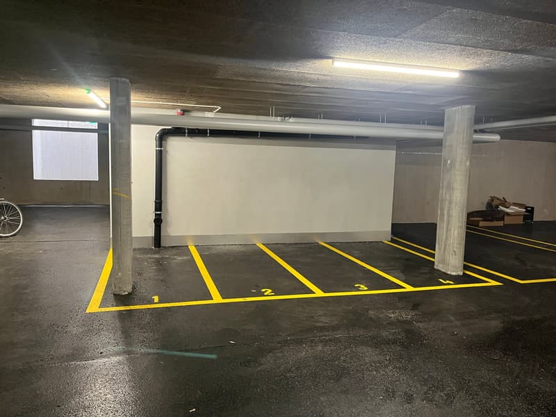 Parking pour roller (n° 2) à louer (1)