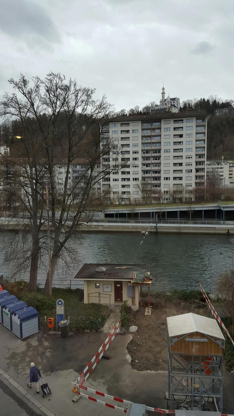 Ottimo appartamento mansardato nel cuore della città di Lucerna in affitto (3)