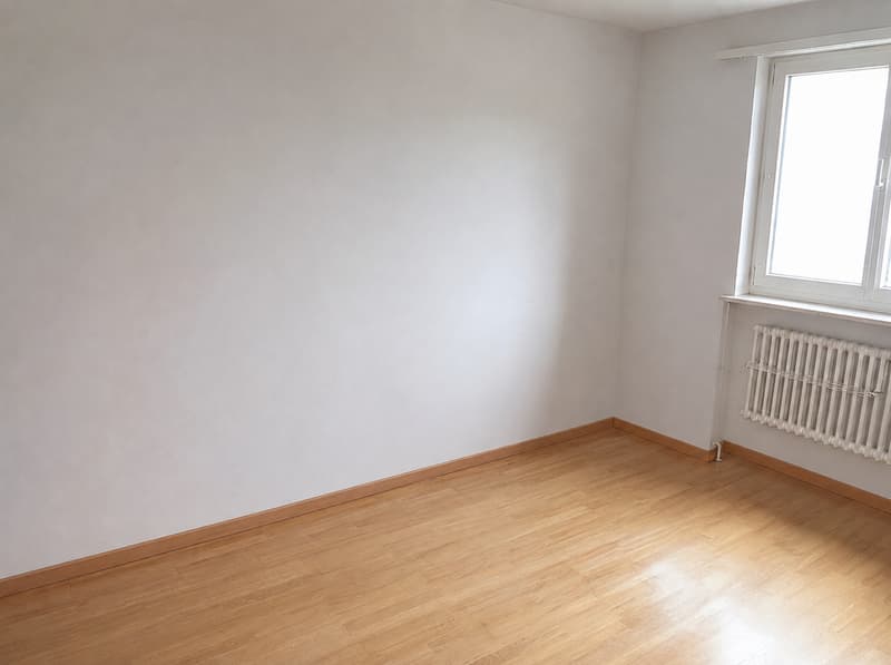 Bright 4-room apartment with balcony in Erstfeld – available immediately (5)