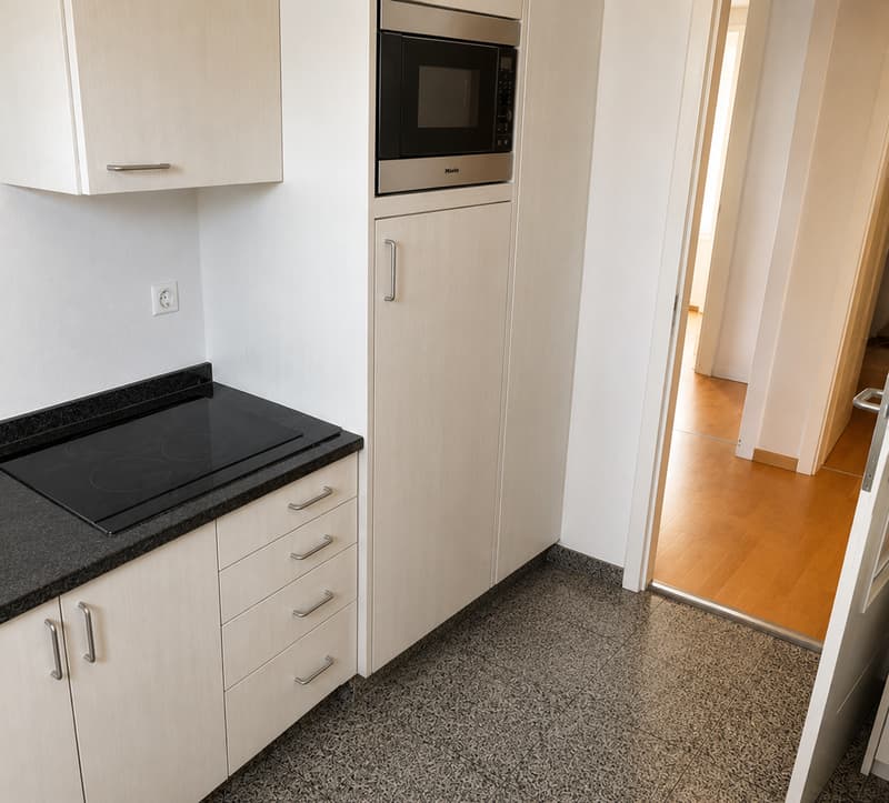 Helle 4-Zimmer-Wohnung mit Balkon in Erstfeld – ab sofort verfügbar (1)