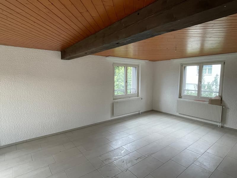Charmante 4.5-Zimmer-Wohnung mit Balkon in Triengen (3)