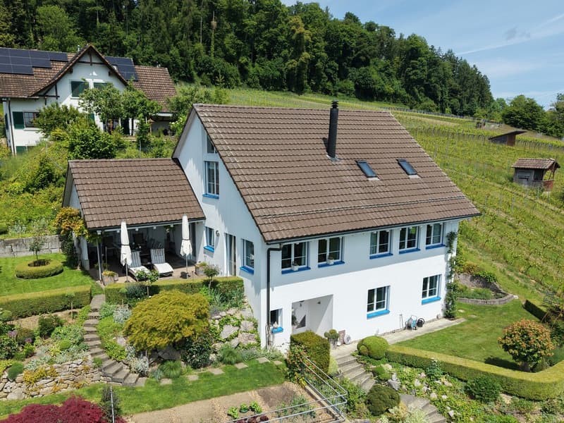 Charmantes Landhaus mit traumhaftem Garten und Alpenblick (1)