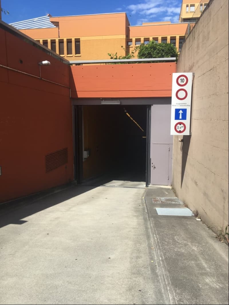 Autoeinstellplätze (2)