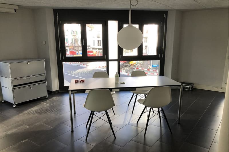 Co Working Workspace in Office Community (2)