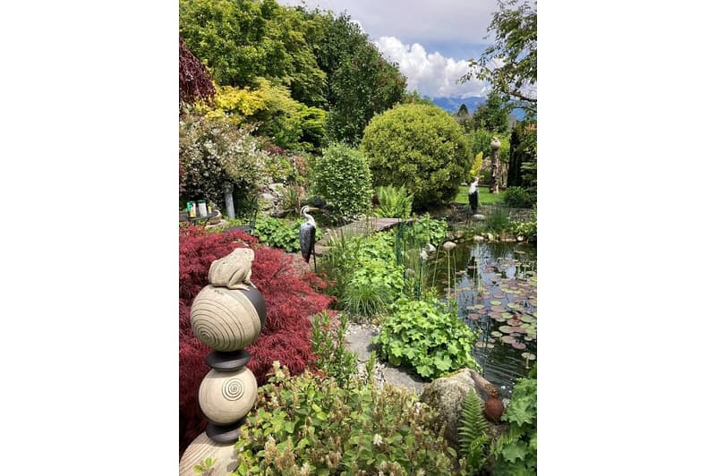 Grande maison de 6 ½ pièces avec vue sur le lac et le château et jardin merveilleux (3)