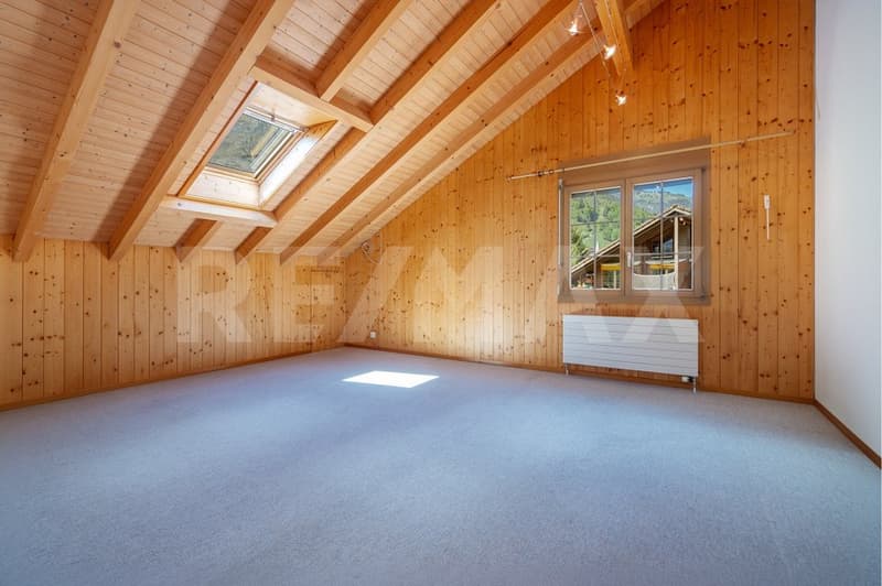 3.5-room attic apartment with balcony and carport in Lauterbrunnen (7)