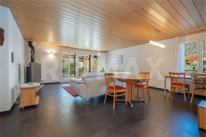Attraktive 3.5-Zimmer-Parterrewohnung mit Gartenterrasse in Wilderswil (2)