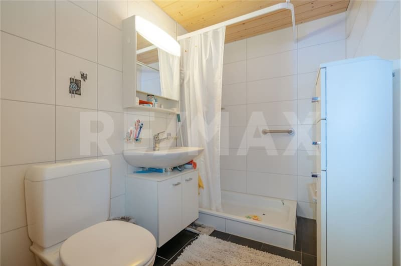Attraktive 3.5-Zimmer-Parterrewohnung mit Gartenterrasse in Wilderswil (7)