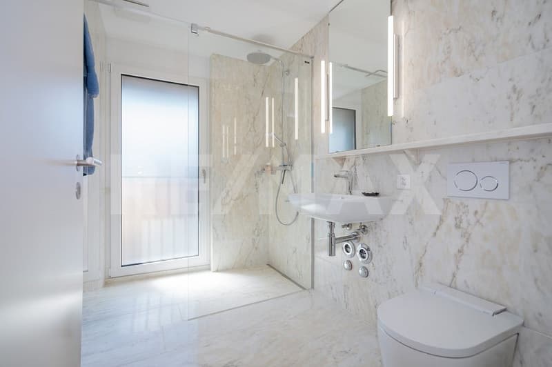 Exklusive 4.5 Zimmerwohnung mit wunderbarem Ausblick (13)